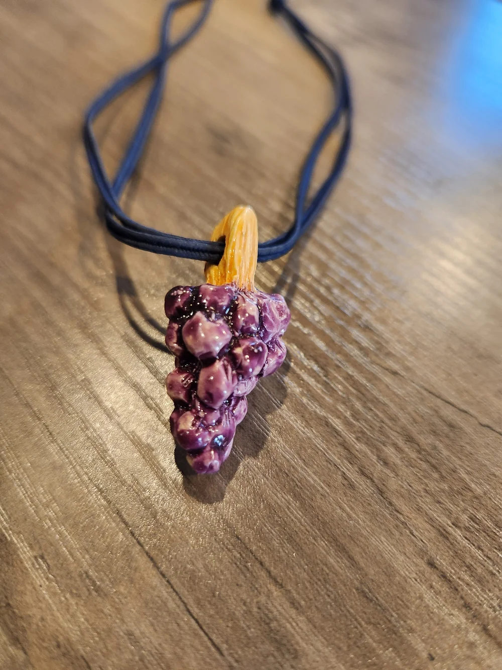 Vintage Artisan Handmade Grape Cluster Pendant Necklace Retro Jewelry Excellent!